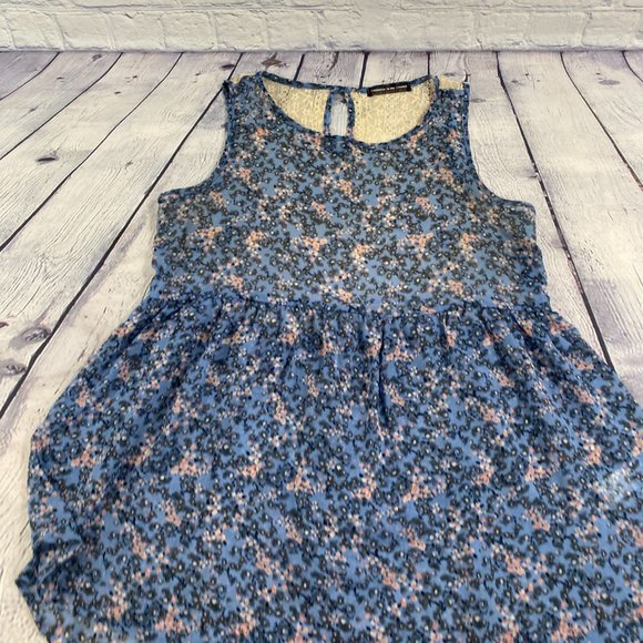 Happening in the Present Floral Flare Tank Top - Picture 2 of 9